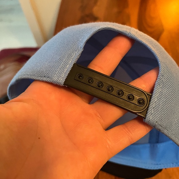 New trucker style hat - Picture 4 of 4